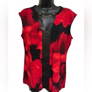 Beautiful Red and Black Floral Print Blouse⭐️NWT⭐️